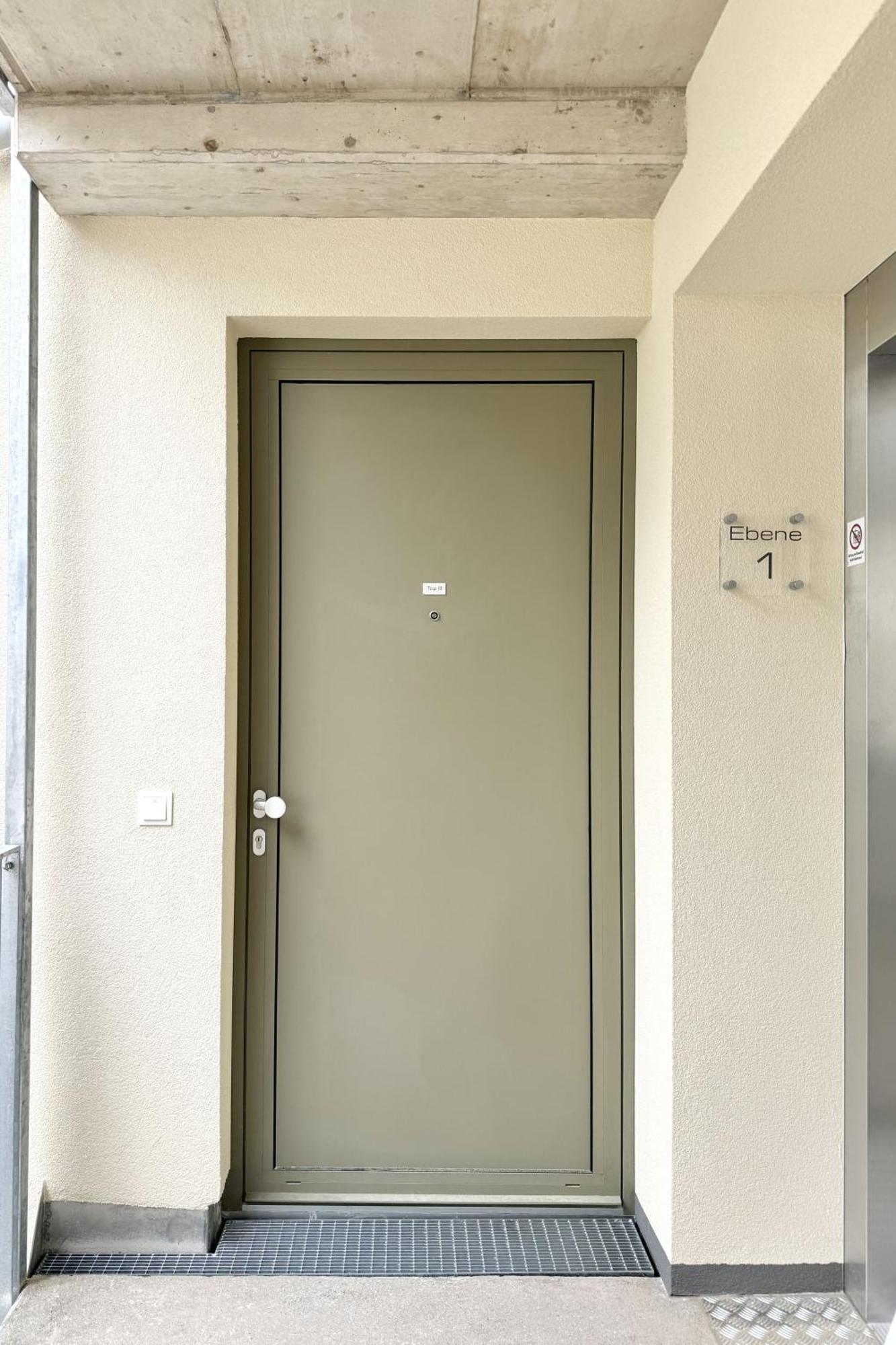 Modernes Studio Beim Domplatz วีเนอร์นอยชตัดท์ ภายนอก รูปภาพ