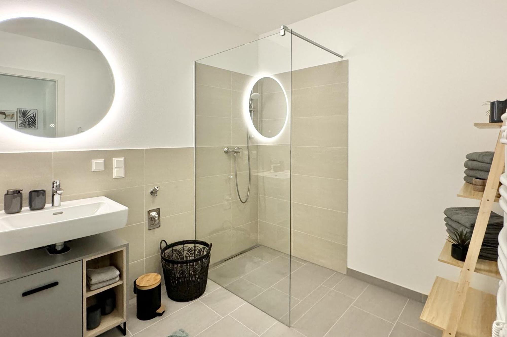 Modernes Studio Beim Domplatz วีเนอร์นอยชตัดท์ ภายนอก รูปภาพ